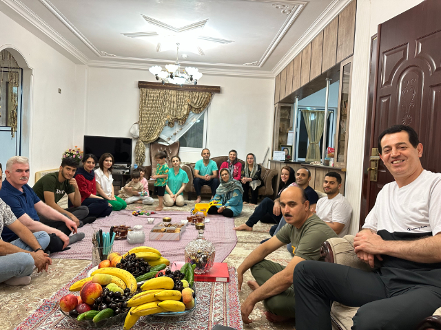 カスピ海の家族