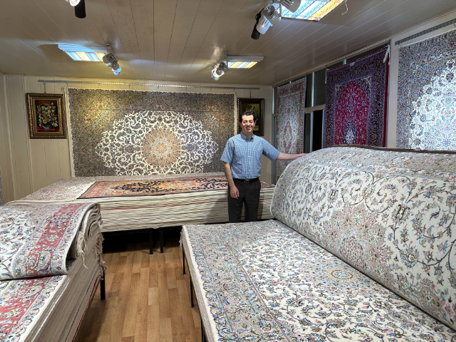 テヘラン オフィス